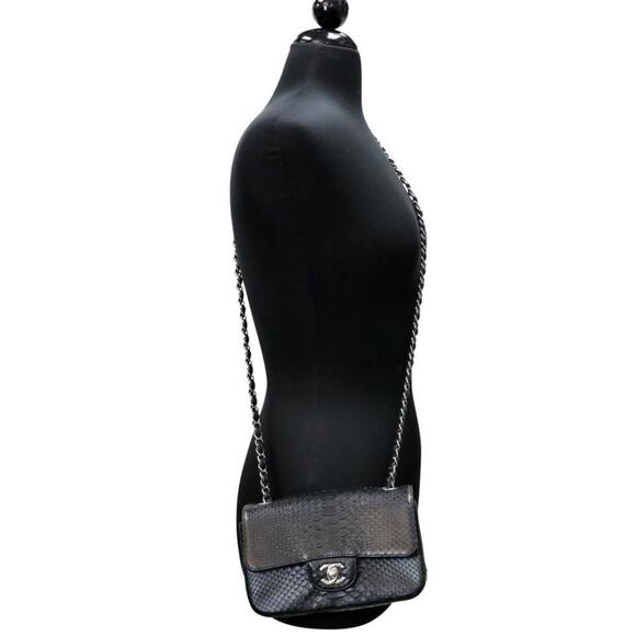 Chanel 2.55 Reissue Grail Mini Python Skin Leather Cross Body Bag CC-B0910P-0001 - Picture 12 of 12